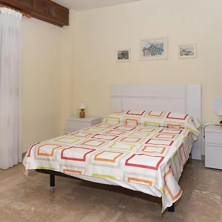 Lider, 12º-a Atico Apartmán